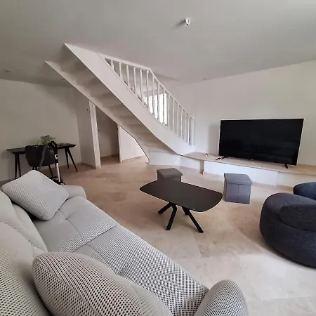 Maison Garnier - Downtown - Wifi - 1 Hour From Paris *